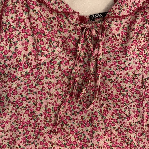 Pink flower printed dress - Picture 2 of 5